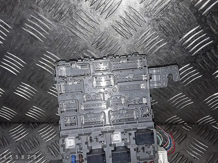 Honda FR-V (2004 - 2009) sjhe013 Блок предохранителей — фото 3