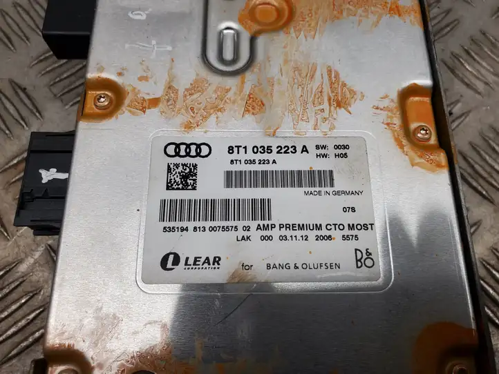 Audi Q5 SQ5 (2012 - 2017) 8T1035223A Усилитель звука — фото 2