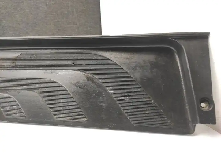 Mercedes-Benz Sprinter W907 W910 (2018 - ) A9106860500 Наружная отделка переднего порога — фото 8