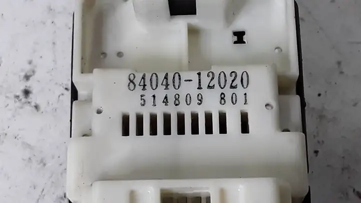 Toyota Corolla E120 E130 (2000 - 2004) 8404012020 Кнопка стеклоподъемников — фото 2