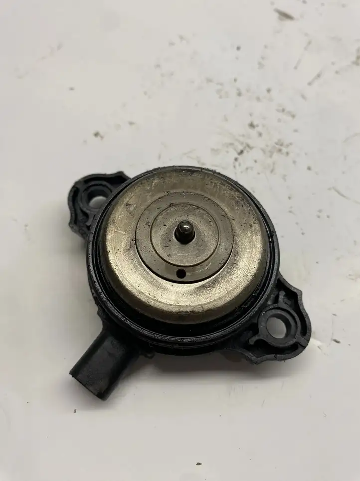 BMW 3 F30 F35 F31 (2012 - 2018) 752501407 Датчик коленвала — фото 1