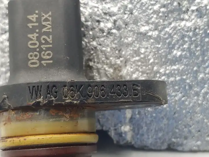 Volkswagen Jetta VI (2011 - 2018) 06K906433B Датчик коленвала — фото 3