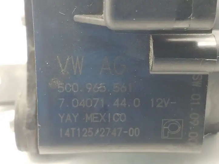 Volkswagen Jetta VI (2011 - 2018) 5C0965561 Электроциркуляционный насос — фото 4