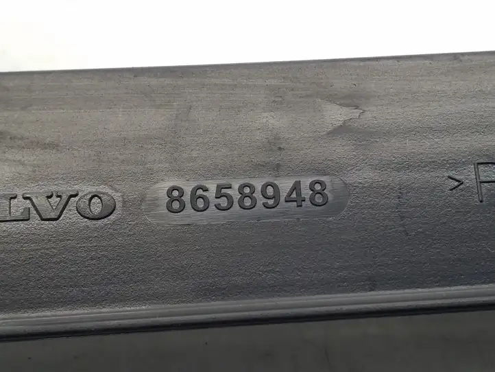 Volvo XC70 (2004 - 2007) 8658948 Дополнительный стоп фонарь — фото 4