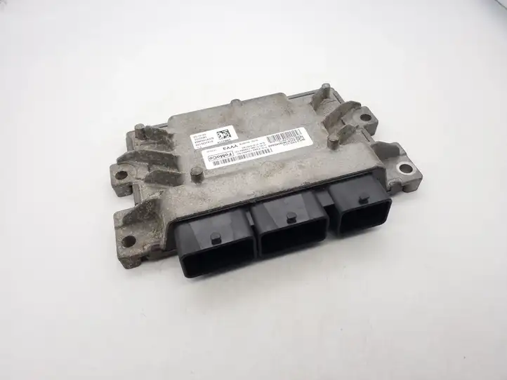 Ford Fiesta (2013 - 2017) E2BA12A650SD Блок управления двигателем (ECU) — фото 1