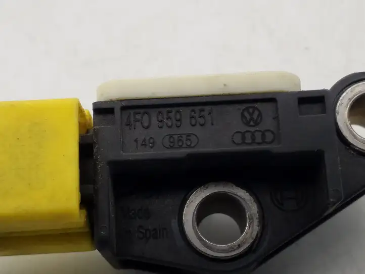 Audi A6 S6 C6 4F (2008 - 2011) 4F0959651 Датчик удара SRS — фото 2
