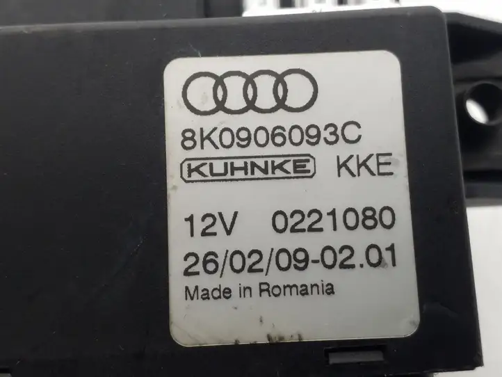 Audi Q5 SQ5 (2008 - 2012) 8K0906093C Блок управления топливным насосом — фото 3