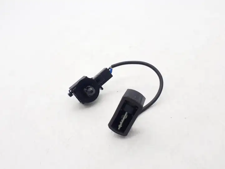 Volkswagen Touareg I (2002 - 2010) 7L6035711A Микрофон (Bluetooth / телефон) — фото 1