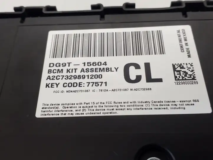 Ford Fusion II (2013 - ) DG9T15604CL Блок управления электропитанием — фото 3