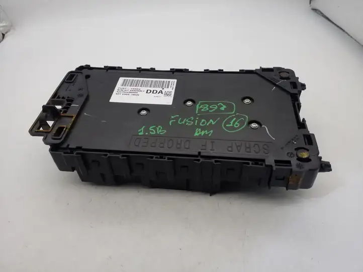 Ford Fusion II (2013 - ) FU5T15604DDA Блок управления электропитанием — фото 2