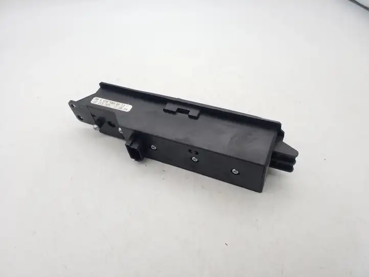 Mercedes-Benz Vito Viano W639 (2003 - 2010) A6395450613 Блок кнопок стеклоподъемников — фото 3