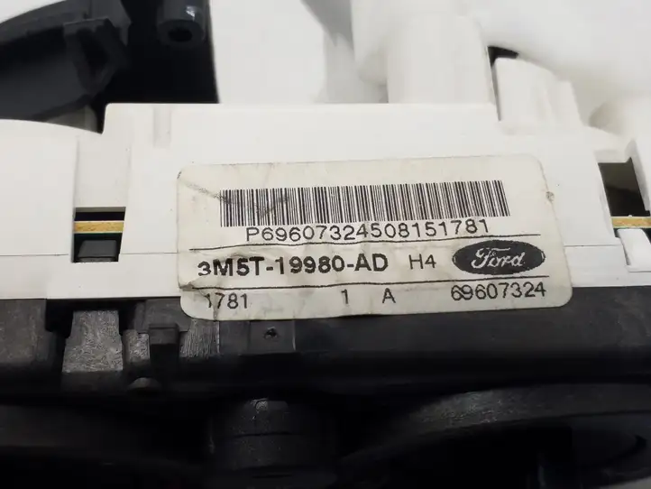 Ford Focus (2005 - 2008) 3M5T19980AD Модуль управления кондиционером — фото 2