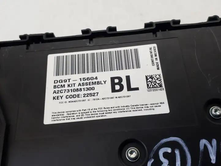 Ford Fusion II (2013 - ) DG9T15604BL Блок управления электропитанием — фото 3