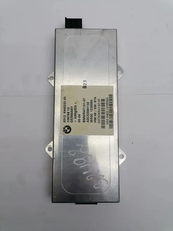 BMW 7 E65 E66 (2001 - 2008) 6512694523101 Усилитель антенны — фото 1