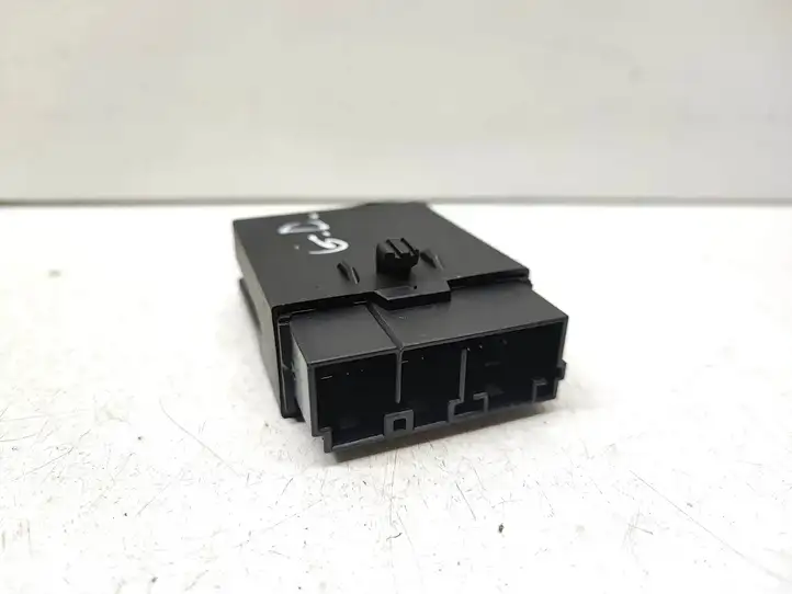 BMW 3 E92 E93 (2005 - 2014) 9130047 Реле предупреждения об ремнях безопасности — фото 3