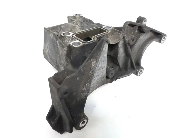 Audi A6 Allroad C6 (2006 - 2008) 05914569A Кронштейн насоса ГУР — фото 1