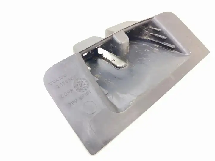 Volvo XC70 (2007 - 2013) 30753821 Отделка замка — фото 1