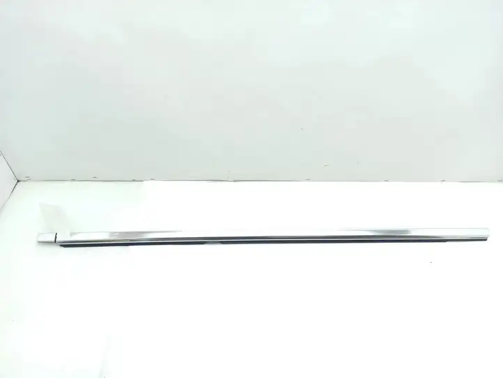 Mercedes-Benz E W213 (2016 - ) A2137300124 Уплотнитель стекла задней двери — фото 1