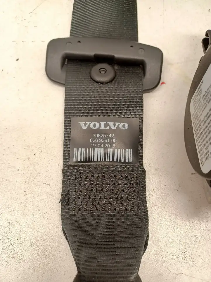 Volvo XC90 (2014 - 2019) 39825742 Ремень безопасности 3-го ряда — фото 6