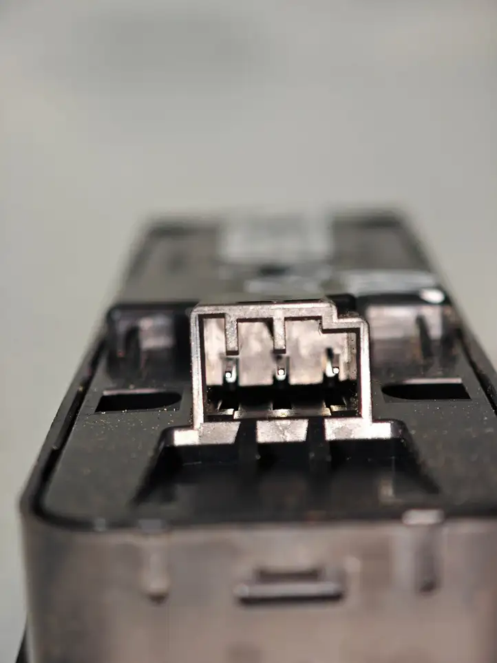Volvo XC60 (2013 - 2017) 31343102 Кнопка стеклоподъемников — фото 3