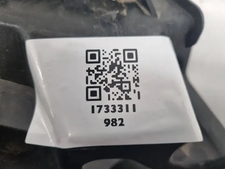 Porsche Taycan 9J1 (2019 - ) 9J0807017 Кронштейн заднего бампера — фото 8