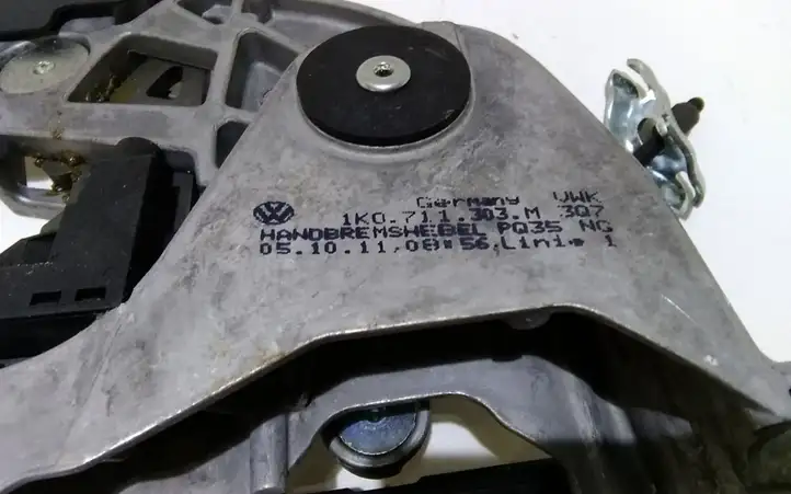 Volkswagen Golf VI (2009 - 2013) 1K0711303M Механизм ручного тормоза (в салоне) — фото 2