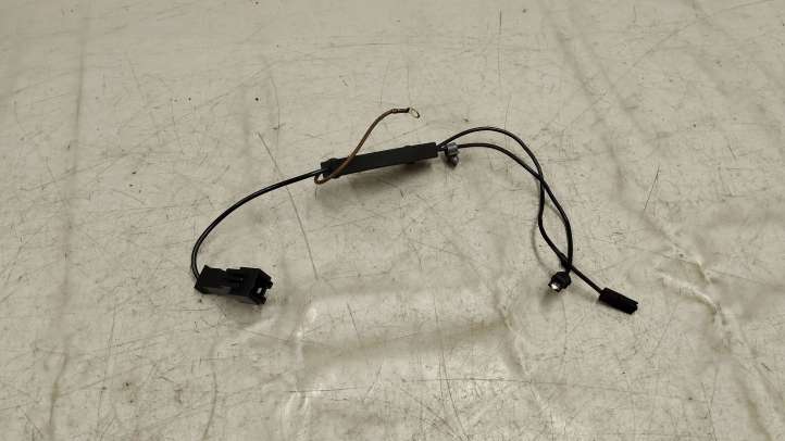 A2128704589 Mercedes-Benz E W212 Antenos stiprintuvas