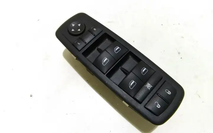 Dodge Journey (2007 - 2011) 68039999AB Кнопка стеклоподъемников — фото 1