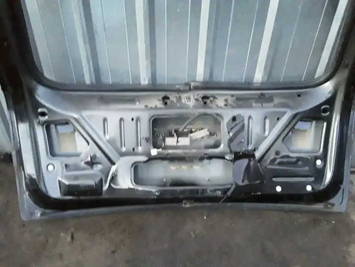 Jeep Grand Cherokee (WK) (2004 - 2010) Крышка багажника — фото 3