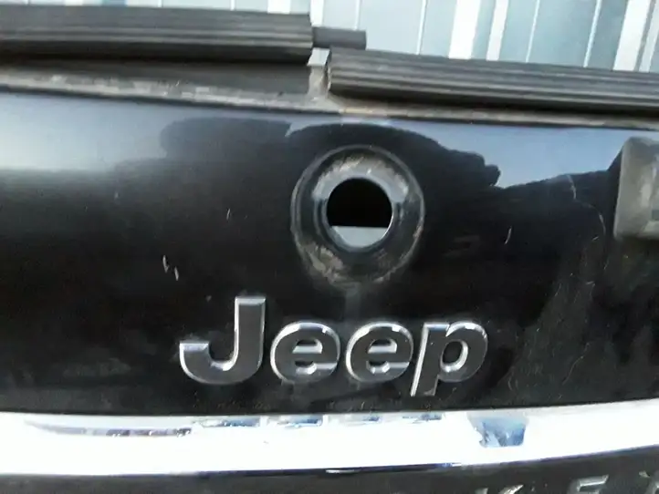 Jeep Grand Cherokee (WK) (2004 - 2010) Крышка багажника — фото 5