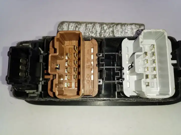 Renault Megane II (2002 - 2005) 156018070 Кнопка стеклоподъемников — фото 4