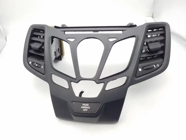 Ford Fiesta (2013 - 2017) D2BB18A802 Центральный воздушный дефлектор — фото 1