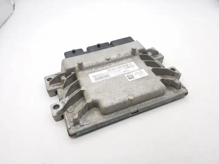 Ford Fiesta (2013 - 2017) E2BA12A650UB Блок управления двигателем (ECU) — фото 2