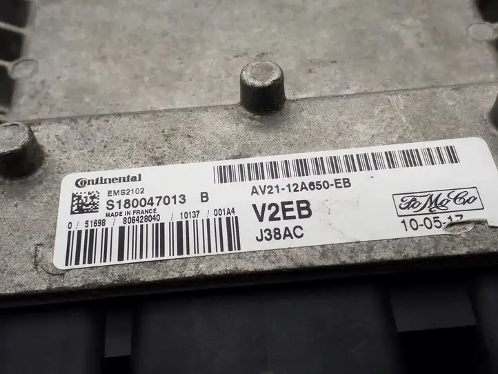 Ford Fiesta (2009 - 2012) AV2112A650EB Блок управления двигателем (ECU) — фото 3