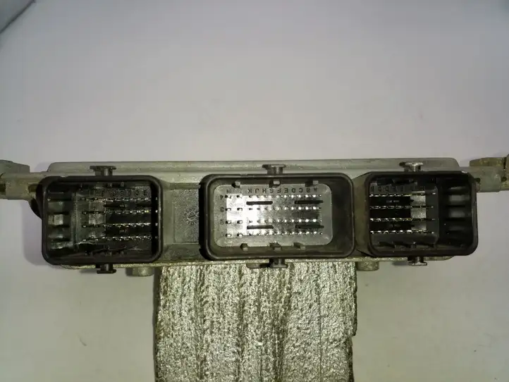 Ford Fiesta (2009 - 2012) AV2112A650EB Блок управления двигателем (ECU) — фото 4