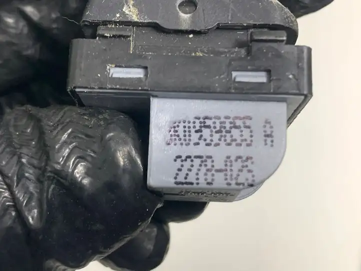 Audi A4 S4 B8 8K (2007 - 2011) 8K0959855A Кнопка стеклоподъемников — фото 4
