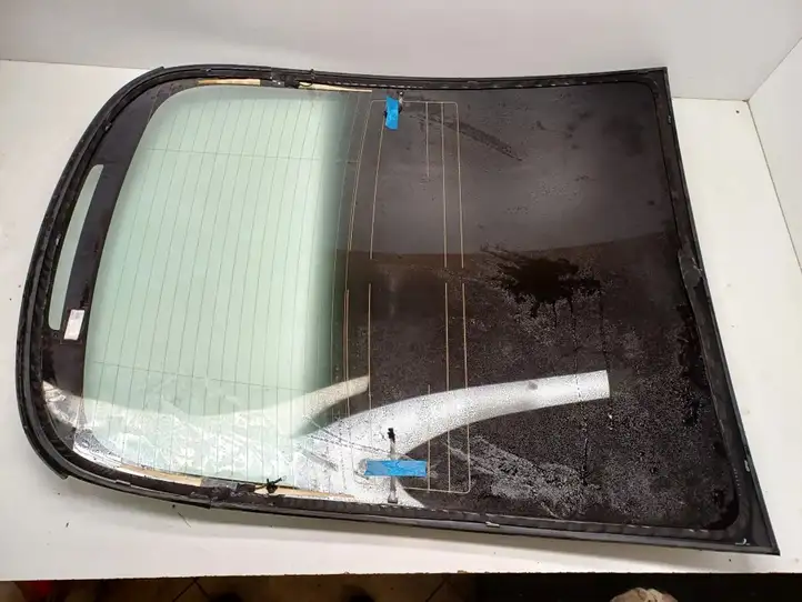 Tesla Model 3 (2017 - 2023) 1472925-99-C Заднее стекло — фото 2
