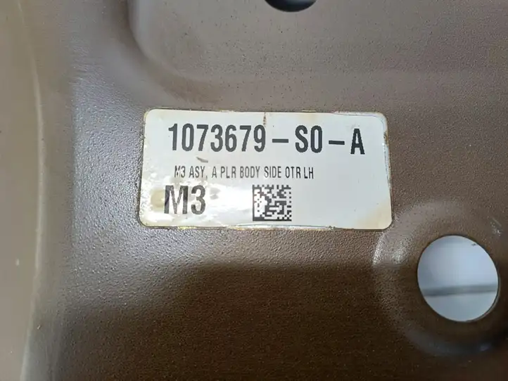 Tesla Model 3 (2017 - 2023) 1073679-S0-A Другая часть кузова — фото 6