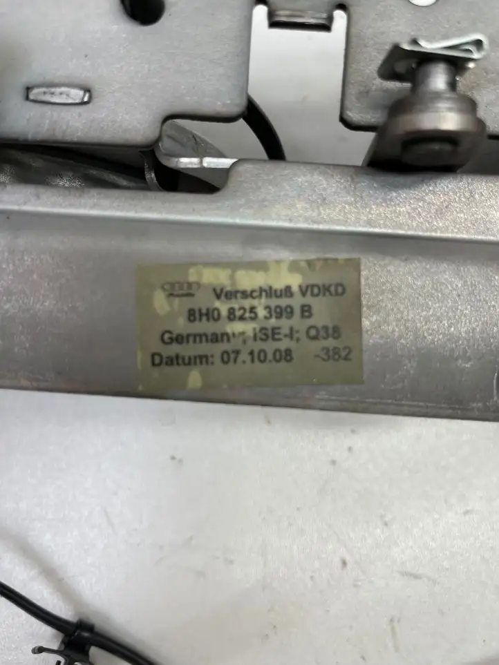 Audi A4 S4 B7 8E 8H (2004 - 2009) 8H0825399B Замок складной крыши — фото 7