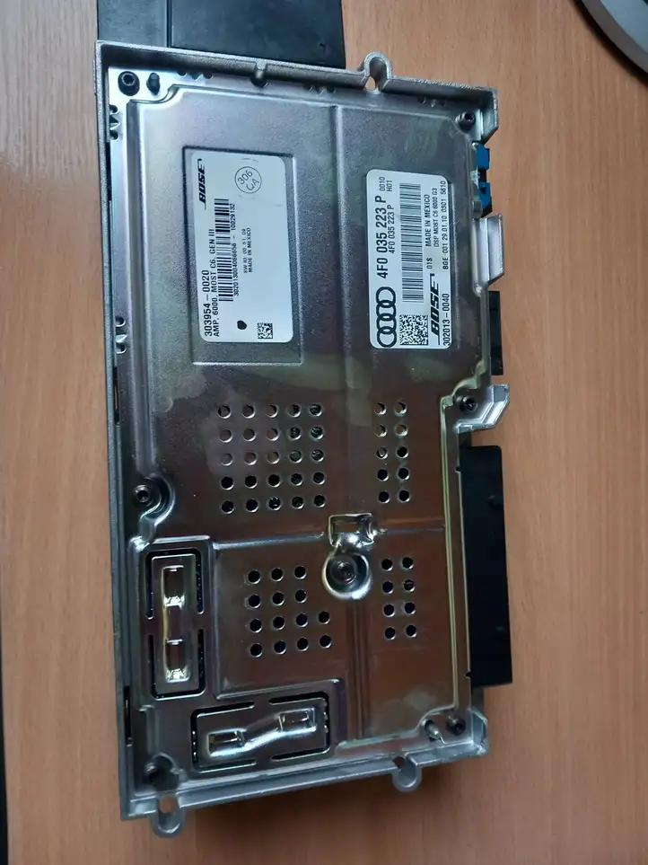 Audi A6 S6 C6 4F (2008 - 2011) 4F0035223P Усилитель звука — фото 2