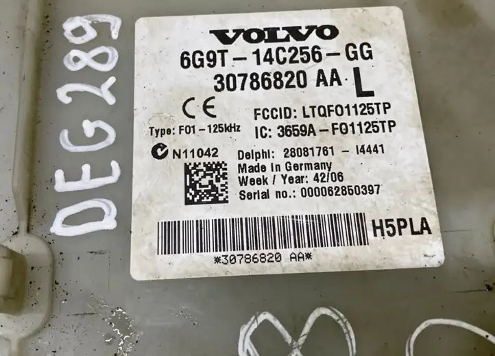 Volvo S80 (2006 - 2009) 6G9T14C256GG Блок предохранителей — фото 6