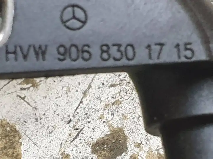 Volkswagen Crafter (2006 - 2016) 9068301715 Шланги системы охлаждения — фото 5
