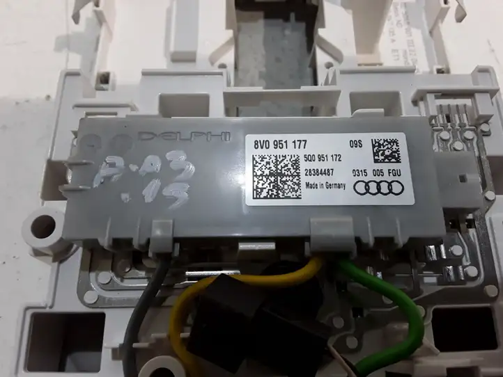 Audi A3/S3 8V (2012 - 2016) 8V0951177 Передняя подсветка — фото 3