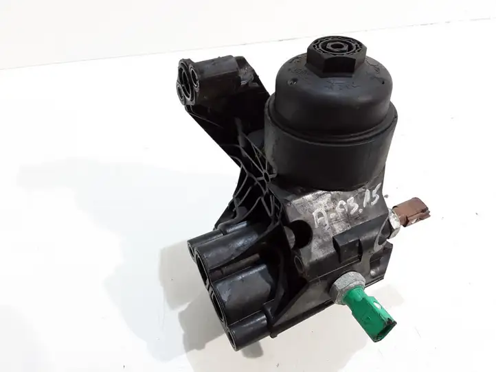 Audi A3/S3 8V (2012 - 2016) 03N115389 Кронштейн масляного фильтра — фото 1