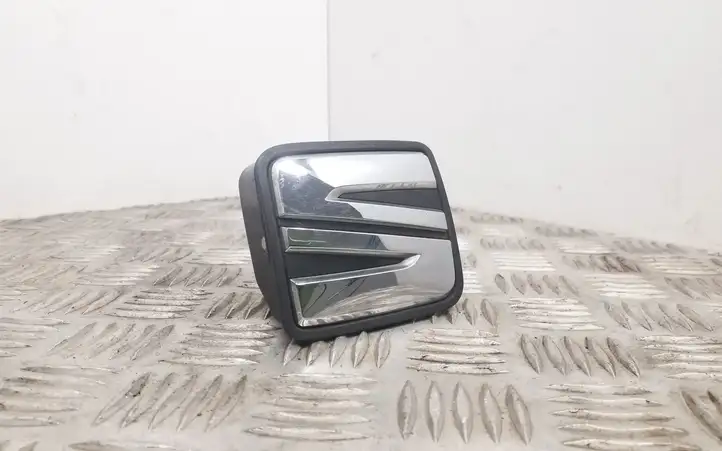 Seat Leon (5F) (2012 - 2019) 5F0827565B Ручка крышки багажника — фото 1