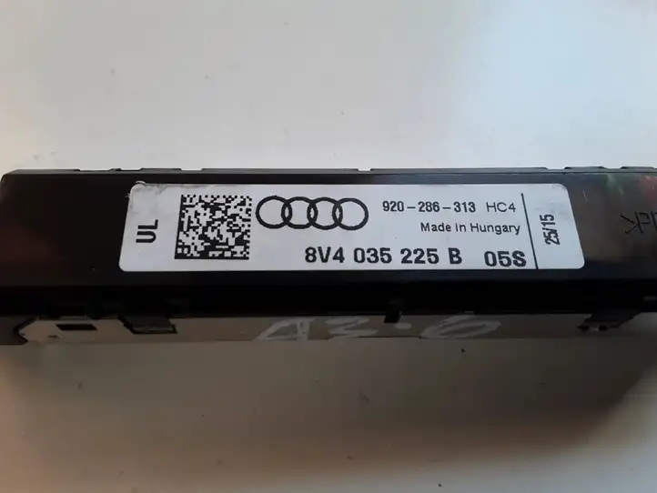 Audi A3/S3 8V (2012 - 2016) 8V4035225B Усилитель антенны — фото 3