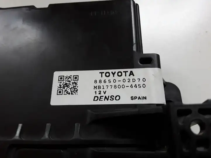 Toyota Auris E180 (2012 - 2018) 8865002D70 Модуль управления кондиционером — фото 2