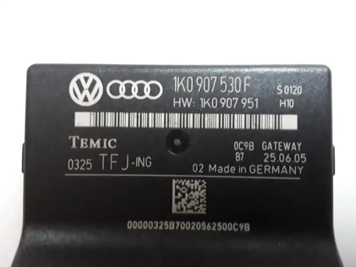 Volkswagen Touran II (2010 - 2016) 1K0907530F Модуль Gateway — фото 2