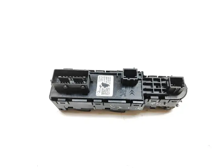 Citroen C3 Aircross (2017 - ) 98421760 Блок кнопок стеклоподъемников — фото 2