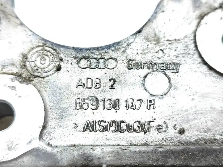Audi A4 S4 B8 8K (2007 - 2011) 059130147P Кронштейн топливного насоса — фото 3